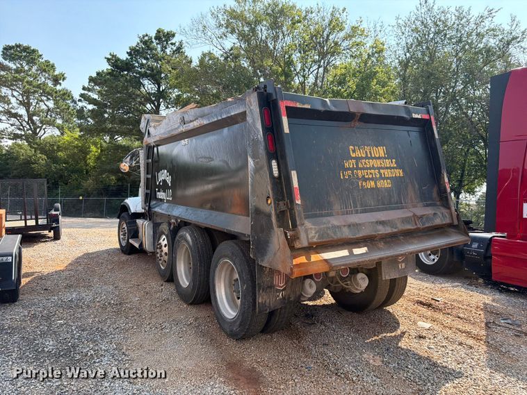 image for item YA3811 2006 Kenworth T8 dump truck