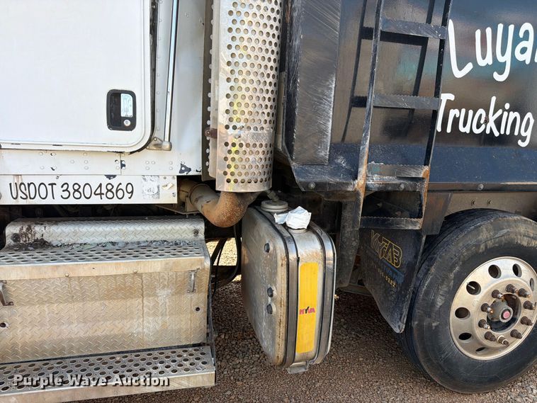 image for item YA3811 2006 Kenworth T8 dump truck