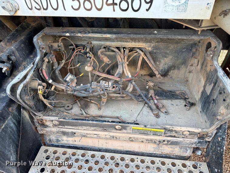 image for item YA3811 2006 Kenworth T8 dump truck