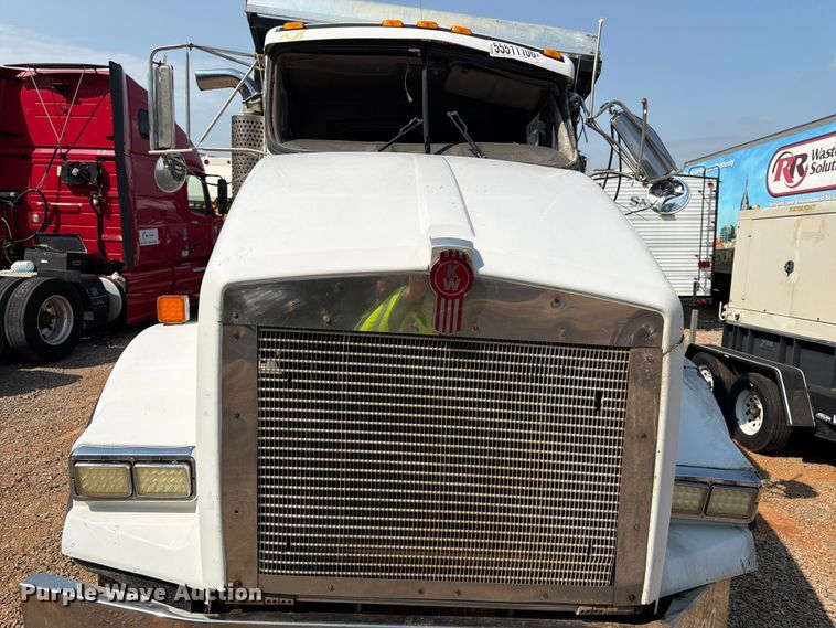 image for item YA3811 2006 Kenworth T8 dump truck