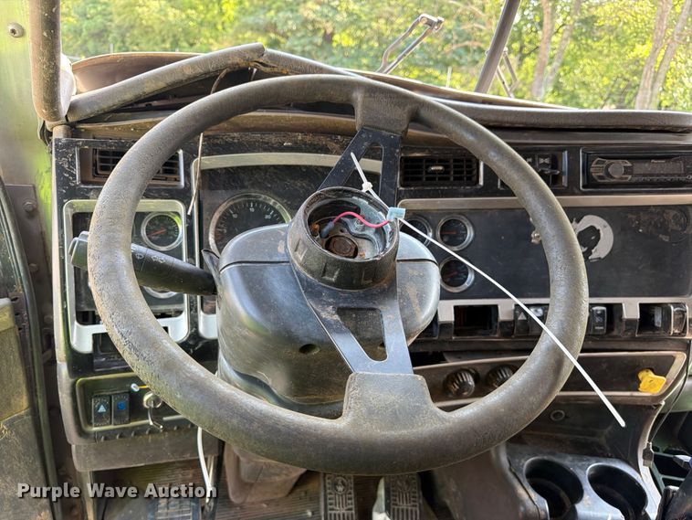 image for item YA3811 2006 Kenworth T8 dump truck