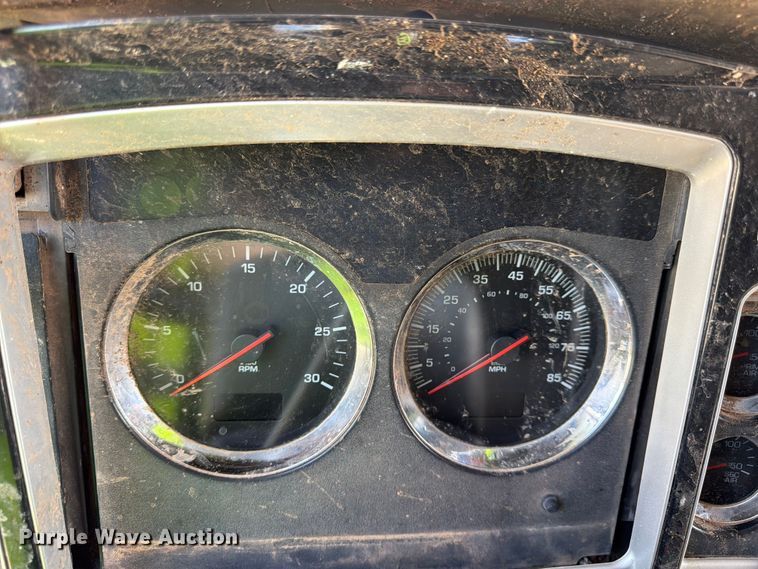 image for item YA3811 2006 Kenworth T8 dump truck
