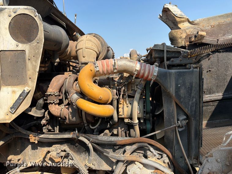 image for item YA3811 2006 Kenworth T8 dump truck