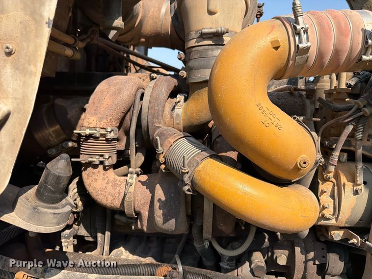 image for item YA3811 2006 Kenworth T8 dump truck