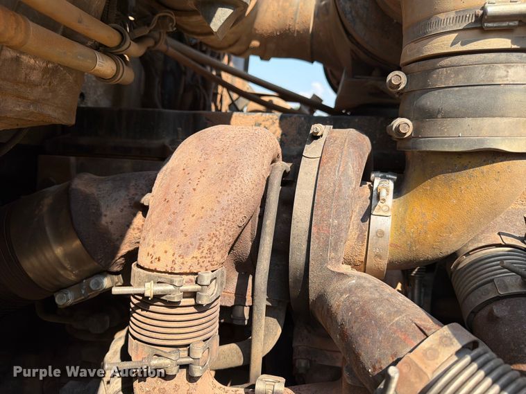 image for item YA3811 2006 Kenworth T8 dump truck