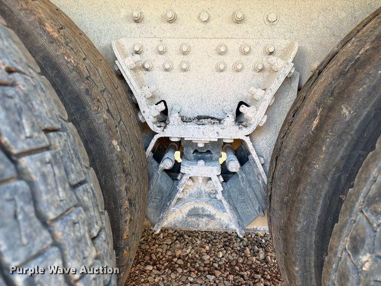 image for item YA3811 2006 Kenworth T8 dump truck