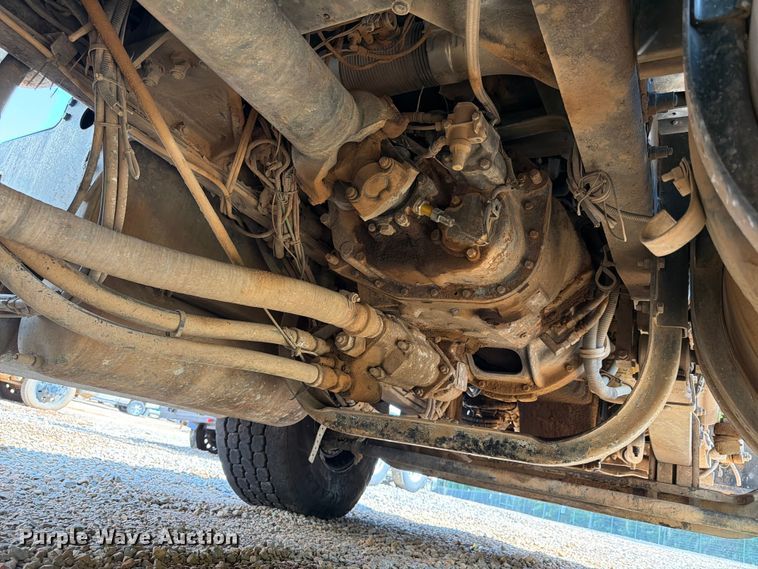 image for item YA3811 2006 Kenworth T8 dump truck