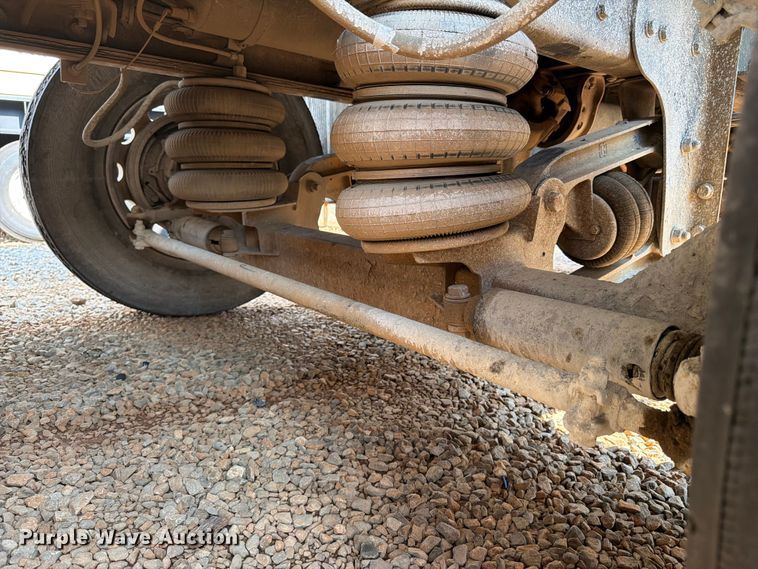 image for item YA3811 2006 Kenworth T8 dump truck