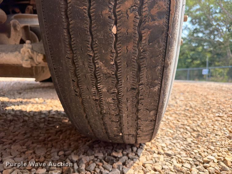 image for item YA3811 2006 Kenworth T8 dump truck