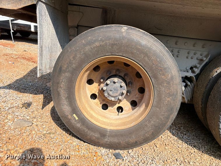 image for item YA3811 2006 Kenworth T8 dump truck