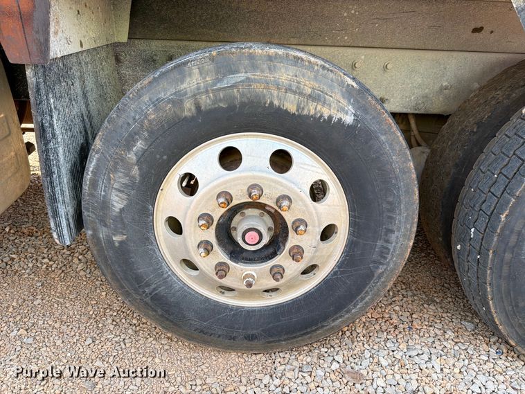 image for item YA3811 2006 Kenworth T8 dump truck