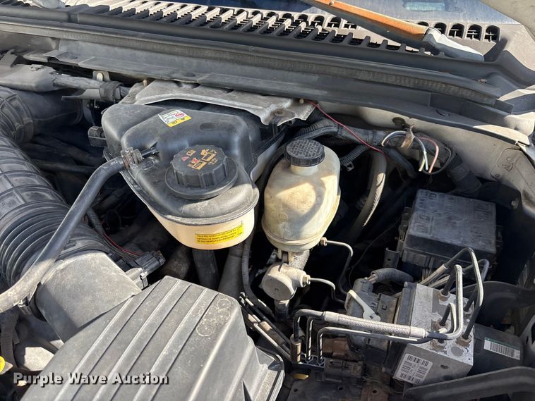 image for item YA3907 2005 Ford F450 Super Duty bucket truck