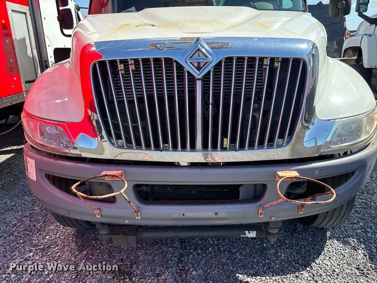 image for item YA3908 2009 International 4300 bucket truck