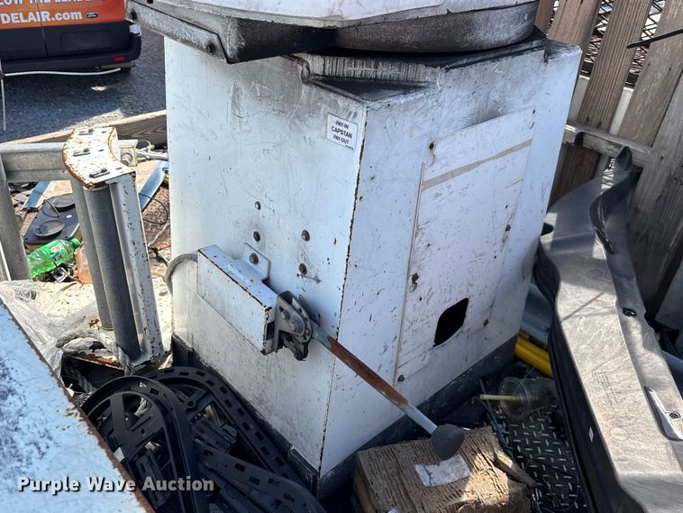 image for item YA3908 2009 International 4300 bucket truck
