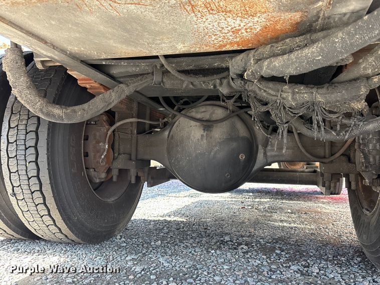 image for item YA3908 2009 International 4300 bucket truck
