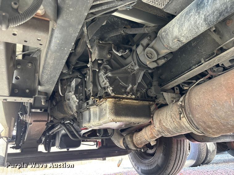 image for item YA3908 2009 International 4300 bucket truck