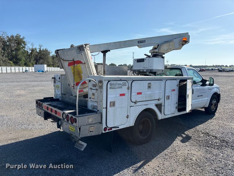 image for item YA3909 2006 Ford F350 Super Duty  bucket truck