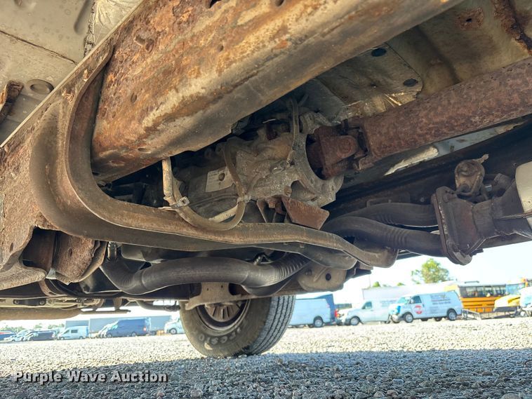 image for item YA3909 2006 Ford F350 Super Duty  bucket truck