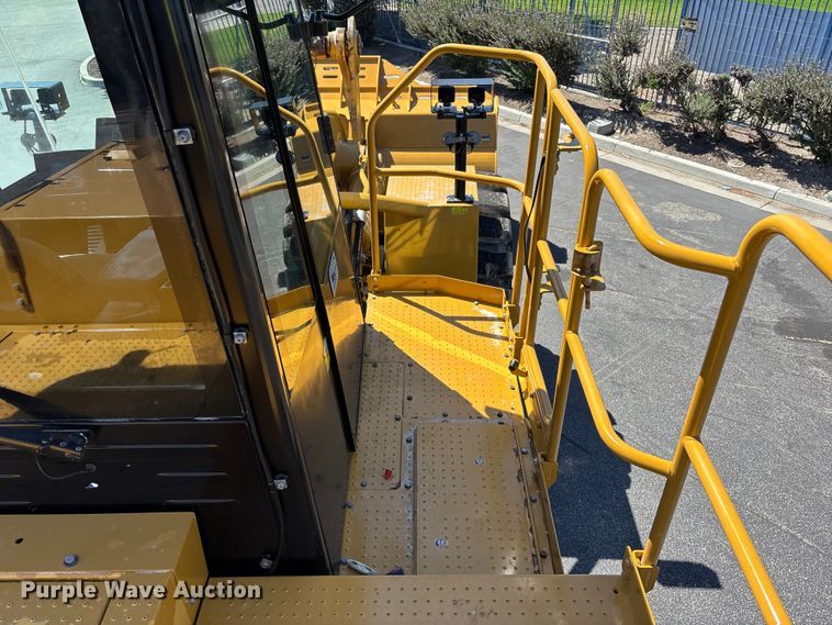 image for item YA3977 2012 Caterpillar 988H high lift wheel loader