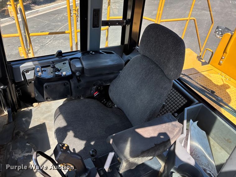 image for item YA3977 2012 Caterpillar 988H high lift wheel loader
