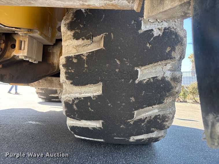 image for item YA3977 2012 Caterpillar 988H high lift wheel loader