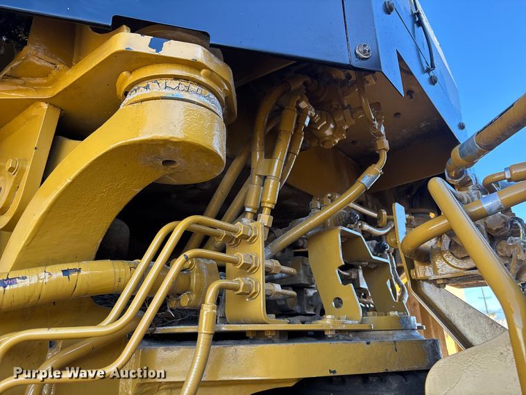 image for item YA3978 2016 Caterpillar 988K wheel loader