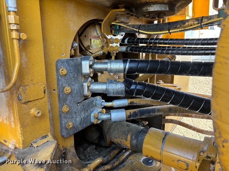 image for item YA3978 2016 Caterpillar 988K wheel loader