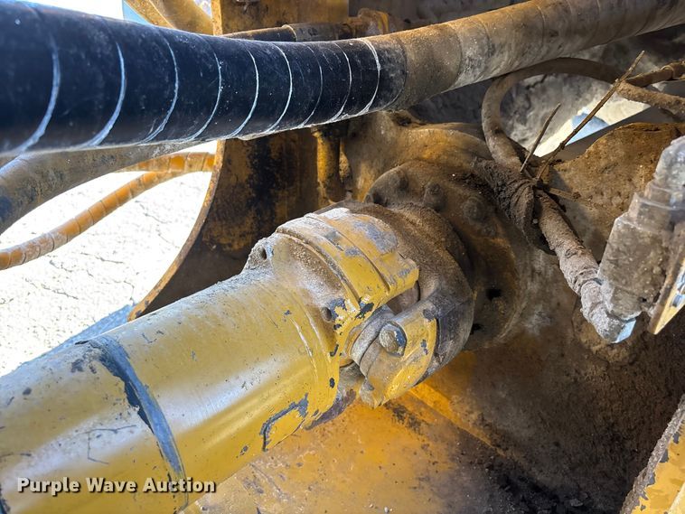 image for item YA3978 2016 Caterpillar 988K wheel loader