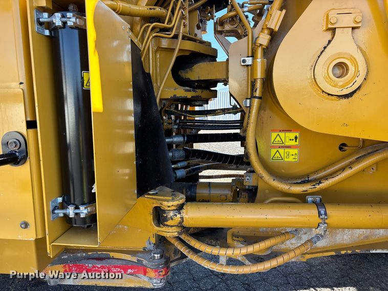 image for item YA3978 2016 Caterpillar 988K wheel loader