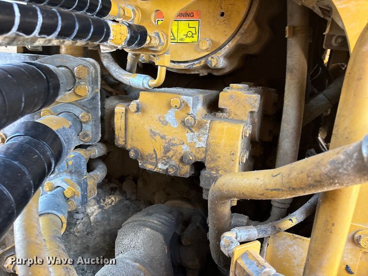 image for item YA3978 2016 Caterpillar 988K wheel loader