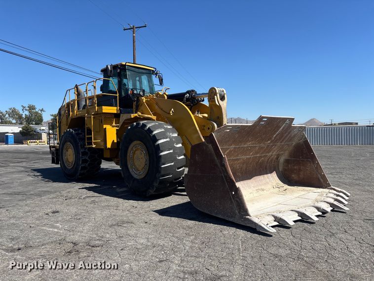 image for item YA3979 2015 Caterpillar 988K wheel loader
