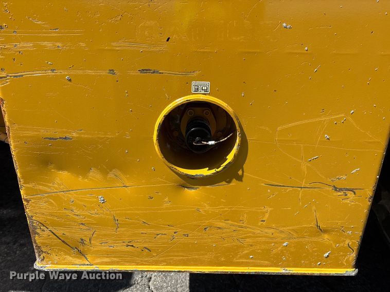 image for item YA3979 2015 Caterpillar 988K wheel loader