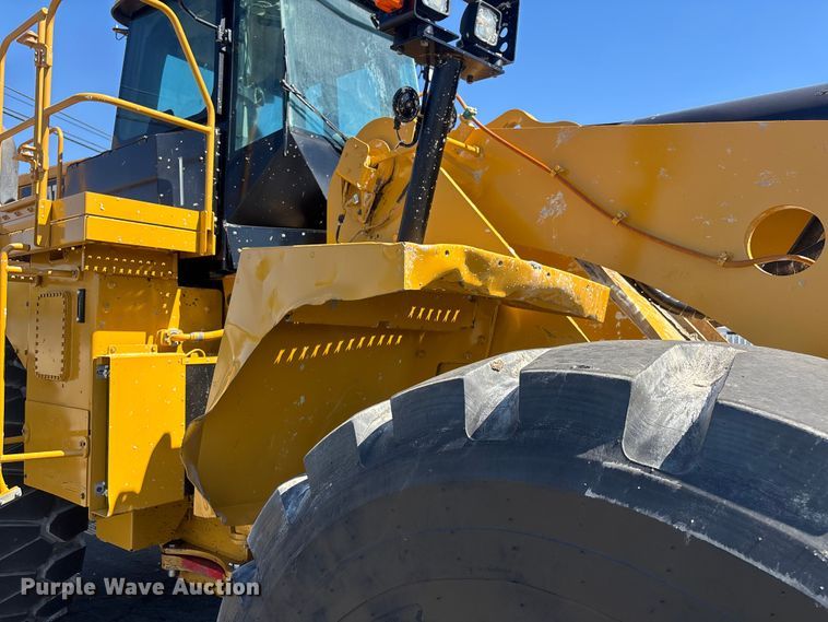 image for item YA3979 2015 Caterpillar 988K wheel loader