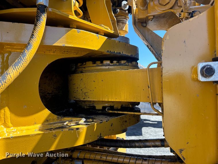 image for item YA3979 2015 Caterpillar 988K wheel loader