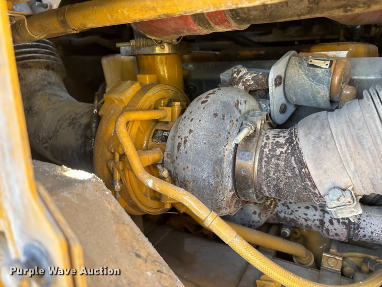 image for item YA3979 2015 Caterpillar 988K wheel loader