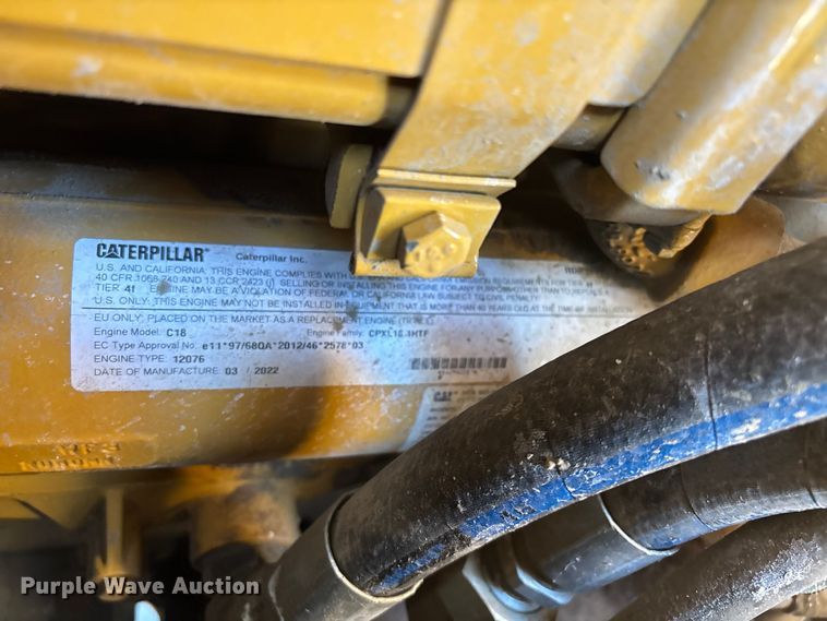 image for item YA3979 2015 Caterpillar 988K wheel loader