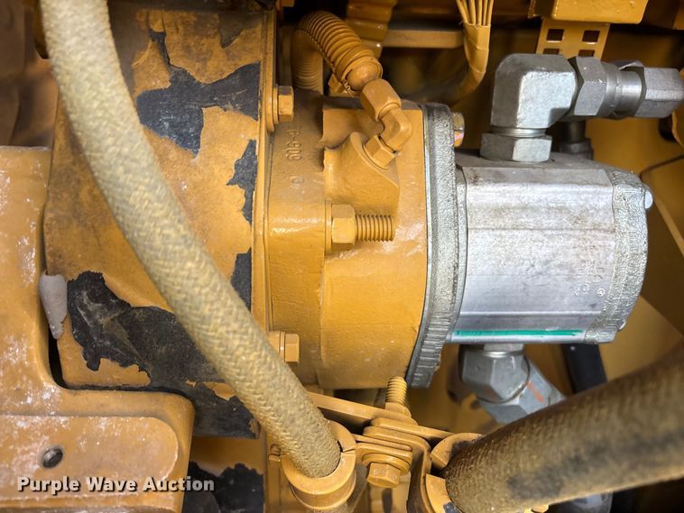 image for item YA3979 2015 Caterpillar 988K wheel loader