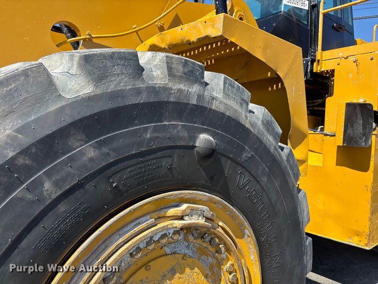 image for item YA3979 2015 Caterpillar 988K wheel loader