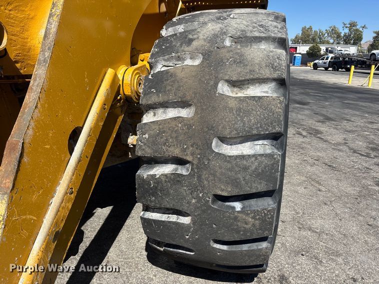 image for item YA3979 2015 Caterpillar 988K wheel loader