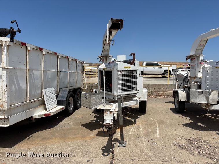 image for item YA4004 2017 Bandit 200 wood chipper