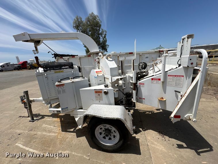 image for item YA4004 2017 Bandit 200 wood chipper