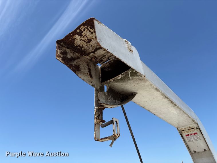 image for item YA4004 2017 Bandit 200 wood chipper