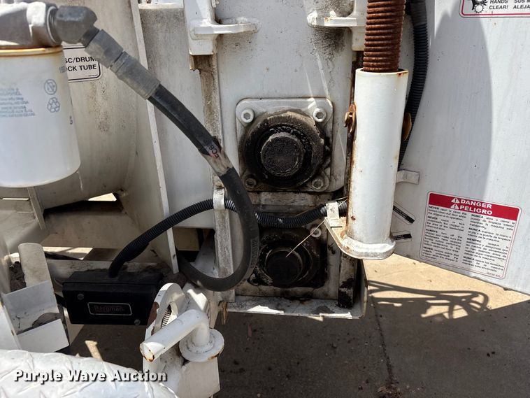 image for item YA4004 2017 Bandit 200 wood chipper