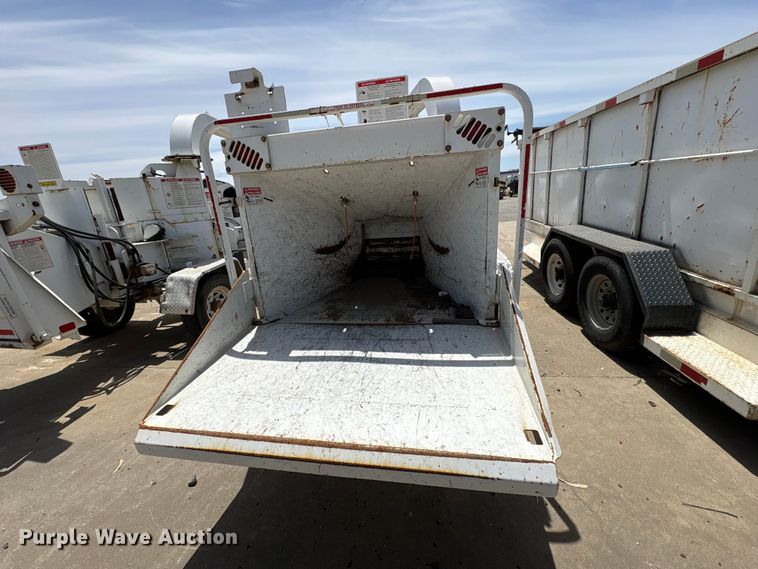 image for item YA4004 2017 Bandit 200 wood chipper