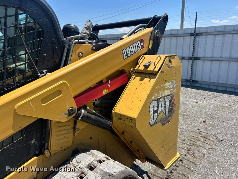 image for item YA4032 2021 Caterpillar 299D3 XE  tracked skid steer loader