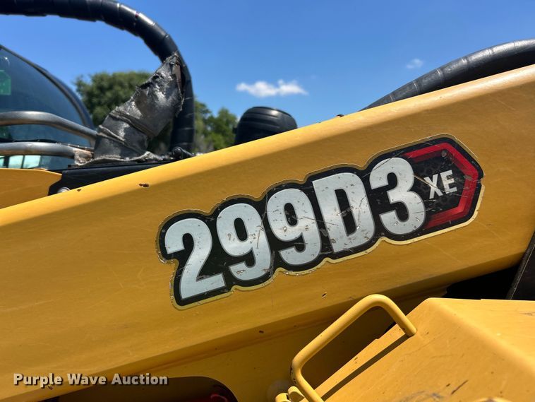 image for item YA4032 2021 Caterpillar 299D3 XE  tracked skid steer loader