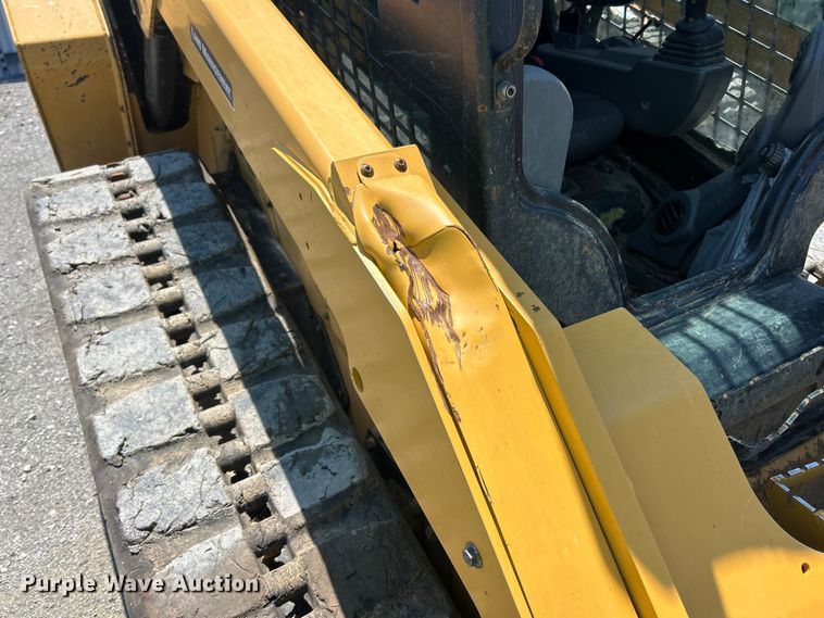 image for item YA4032 2021 Caterpillar 299D3 XE  tracked skid steer loader