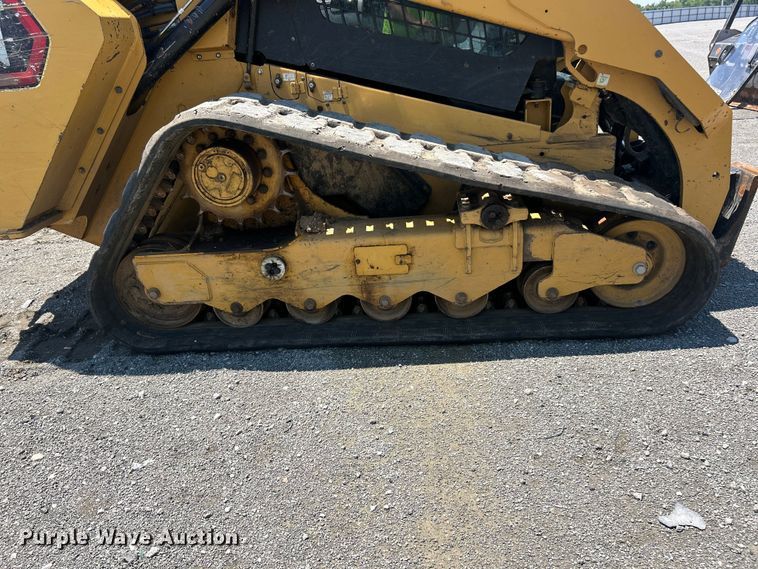 image for item YA4032 2021 Caterpillar 299D3 XE  tracked skid steer loader