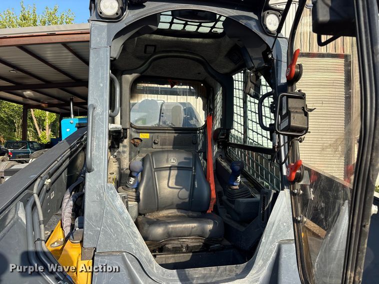 image for item YA4084 2024 John Deere 331G tracked skid steer loader