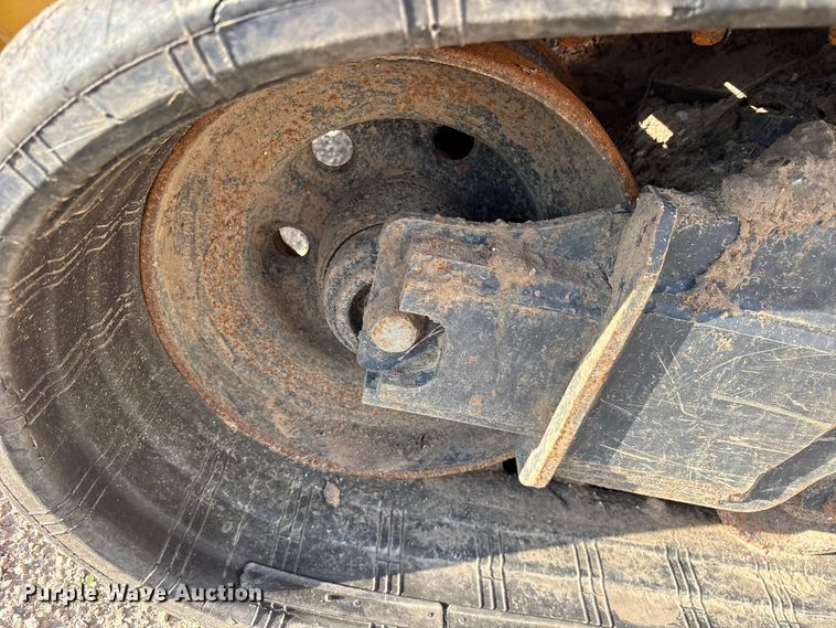 image for item YA4084 2024 John Deere 331G tracked skid steer loader